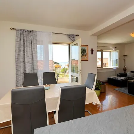 Miro Apartment *