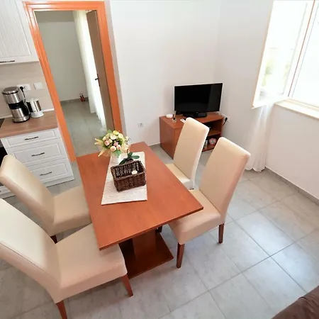 Miro Apartment
