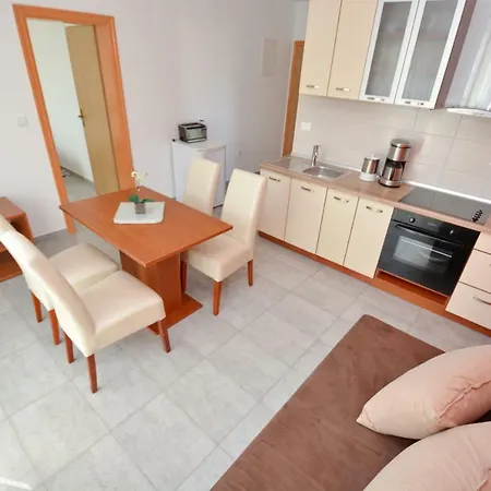 Miro Apartment *