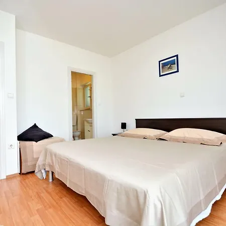 Miro Apartmán *