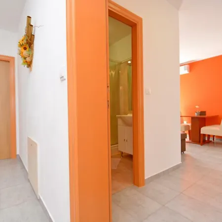 Miro Appartement Petrcane