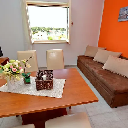 Miro Apartmán *