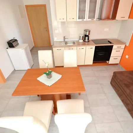 Appartement Miro Petrcane