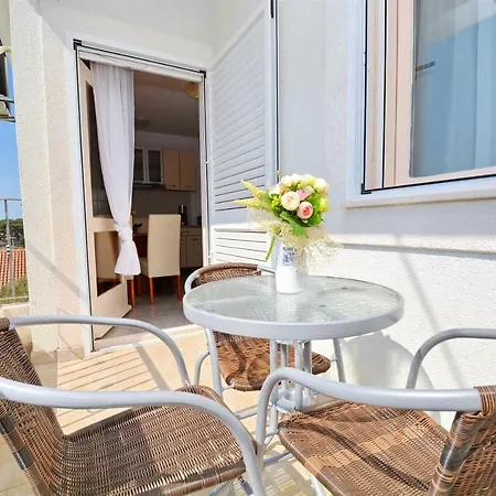 Appartement Miro Petrcane