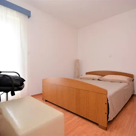 Appartement Miro Petrcane
