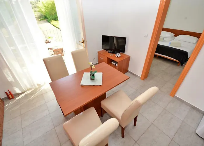 Miro Apartman